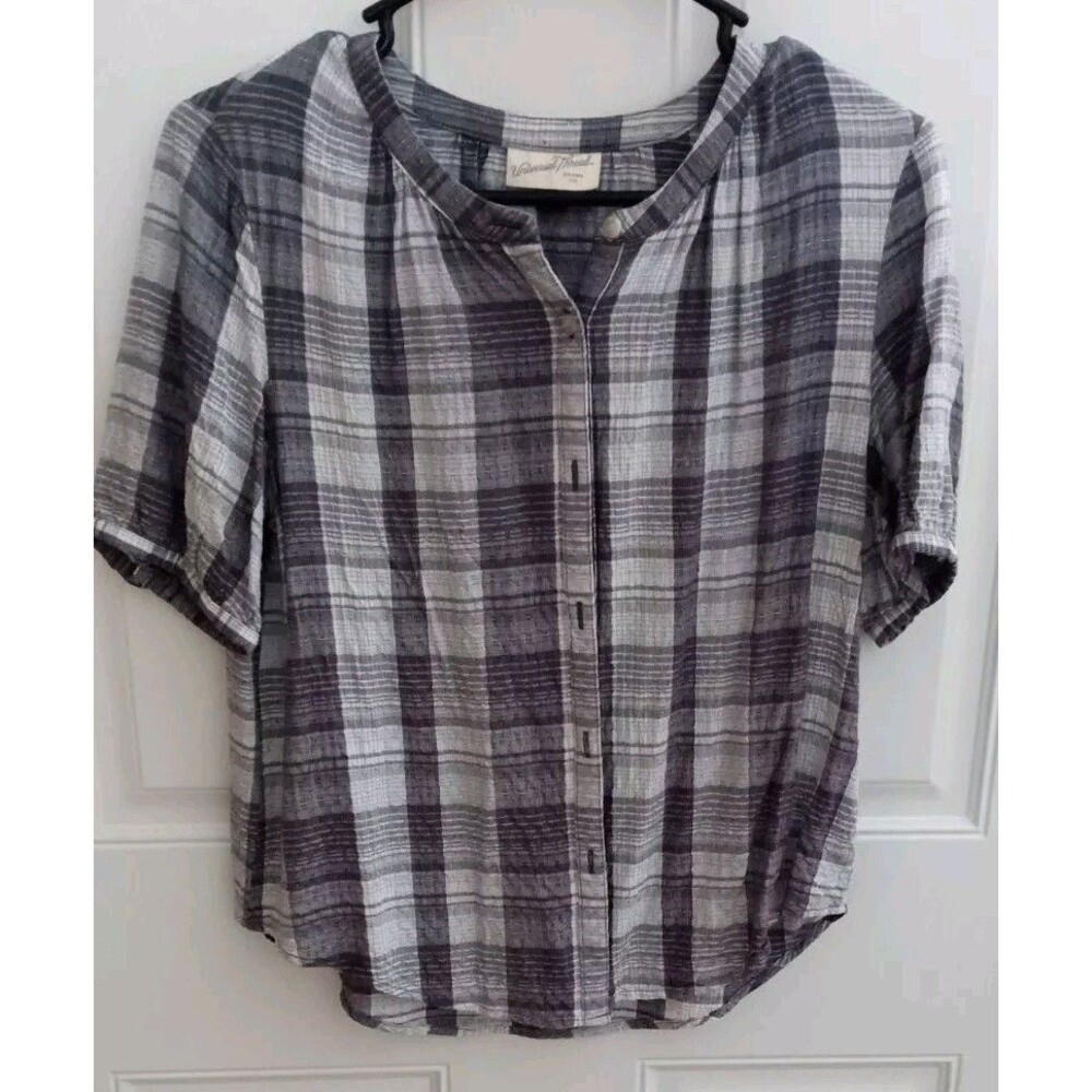 Universal Thread Women's Short Sleeve Blouse (Size: XS) (Color: Gray) USED